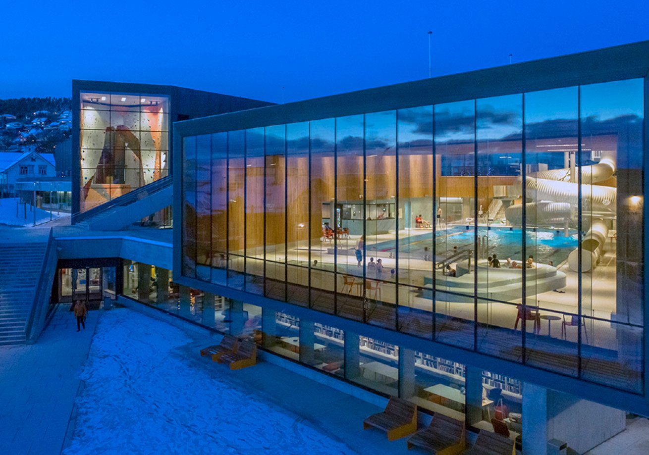 Ulstein_Arena_1_Foto-Per_Eide_Studio_1240x650.jpg